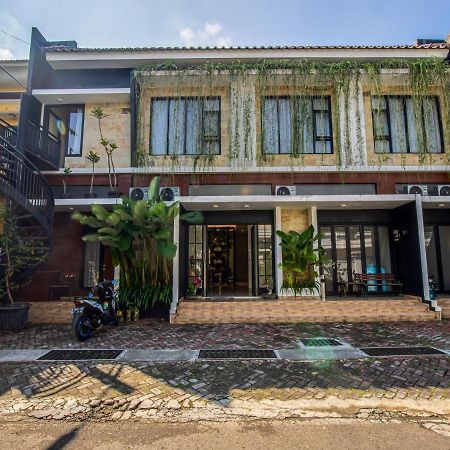 Hotel Casa Ts 16 Malang Exterior foto
