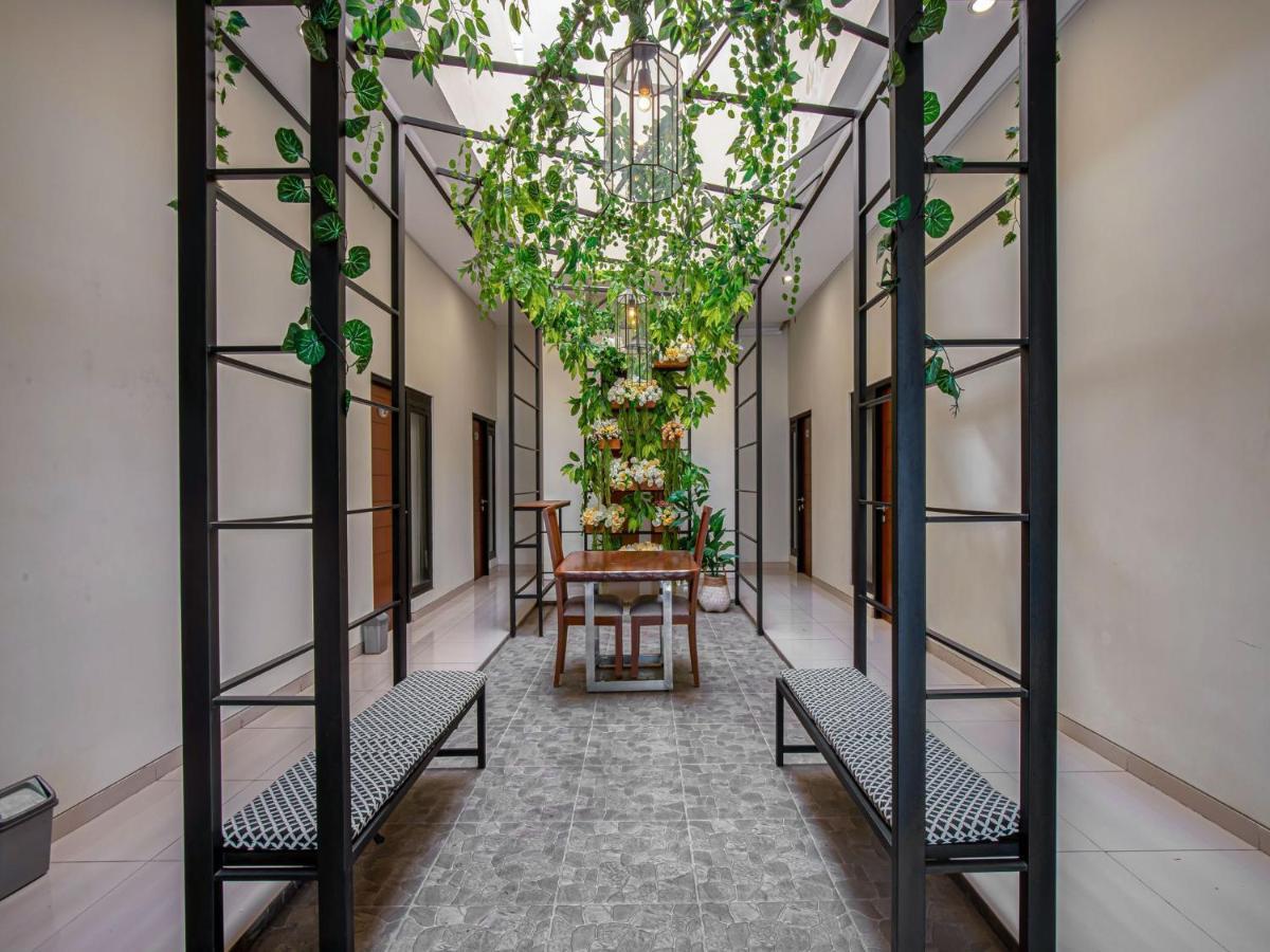 Hotel Casa Ts 16 Malang Exterior foto